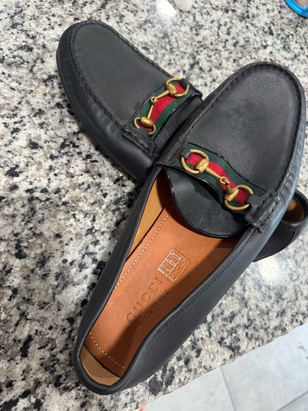 Gucci Black Leather Loafers with Gold Horsebit